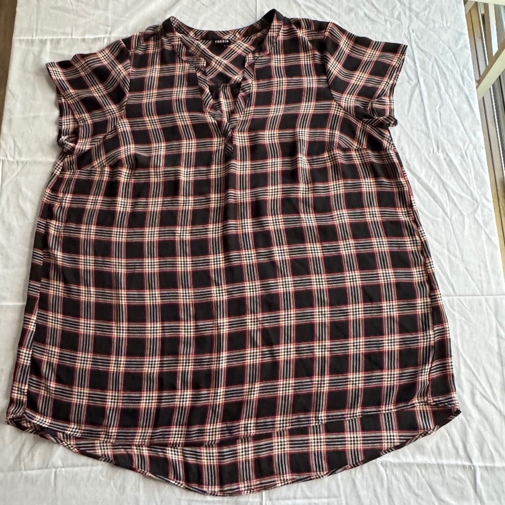 plaid black and red stripes blouse brand Torrid size 1